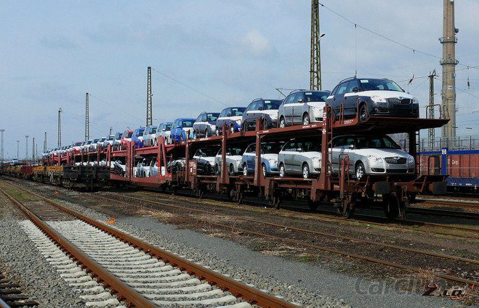 Transporte de Carros usando trem